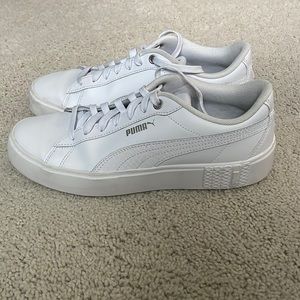 PUMA Women’s Smash V2 Platform Sneaker